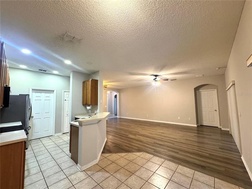 В аренду: $2,399 (3 спален, 2 ванн, 1509 Квадратных фут)
