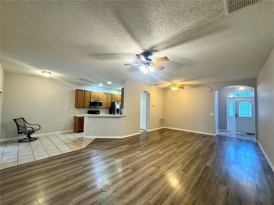 В аренду: $2,399 (3 спален, 2 ванн, 1509 Квадратных фут)