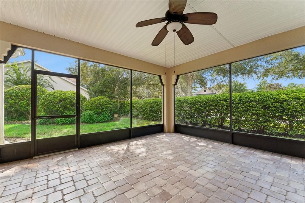 For Sale: $399,900 (2 beds, 2 baths, 1839 Square Feet)