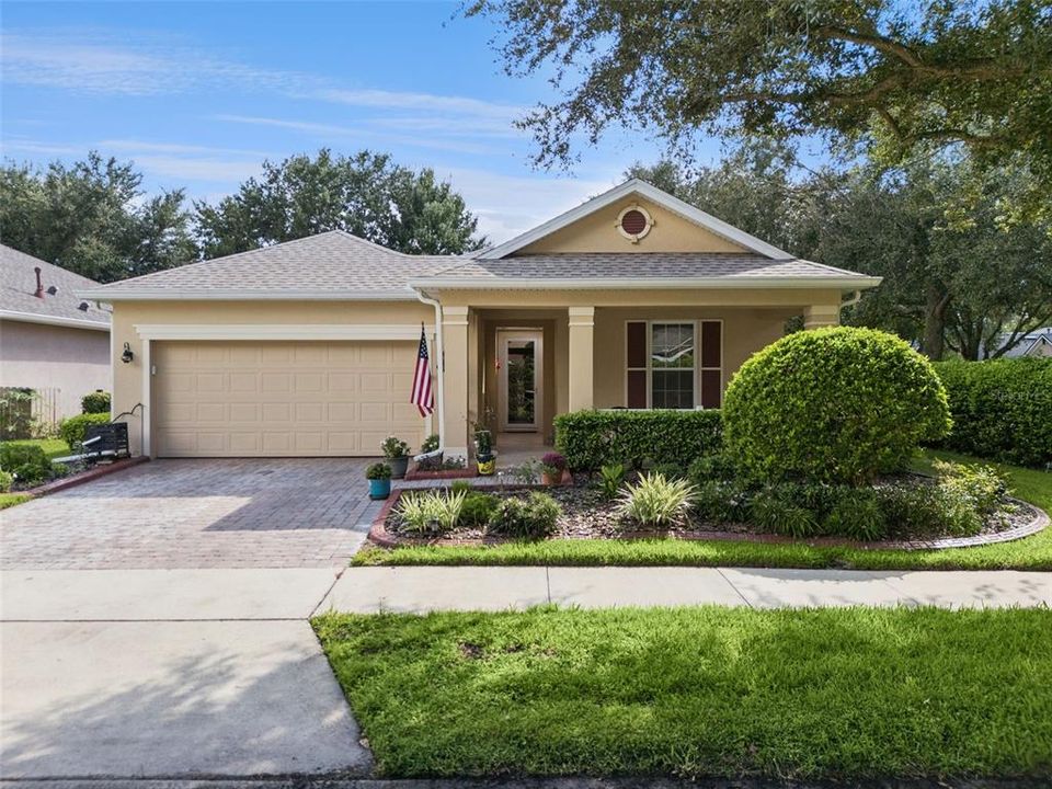 For Sale: $399,900 (2 beds, 2 baths, 1839 Square Feet)