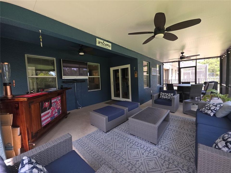 For Rent: $3,000 (4 beds, 2 baths, 2328 Square Feet)
