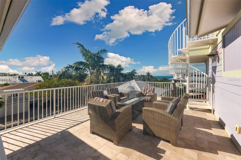 En Venta: $5,250,000 (4 camas, 5 baños, 2980 Pies cuadrados)