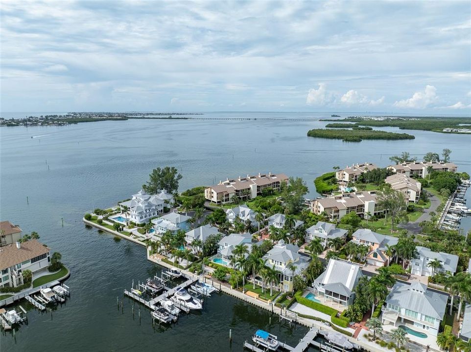 На продажу: $2,895,000 (4 спален, 4 ванн, 4039 Квадратных фут)