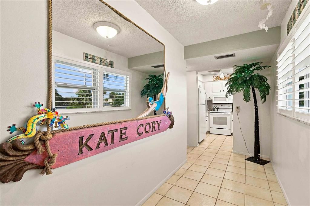 For Sale: $89,800 (1 beds, 1 baths, 850 Square Feet)