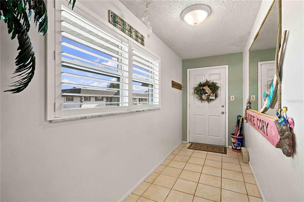 For Sale: $89,800 (1 beds, 1 baths, 850 Square Feet)