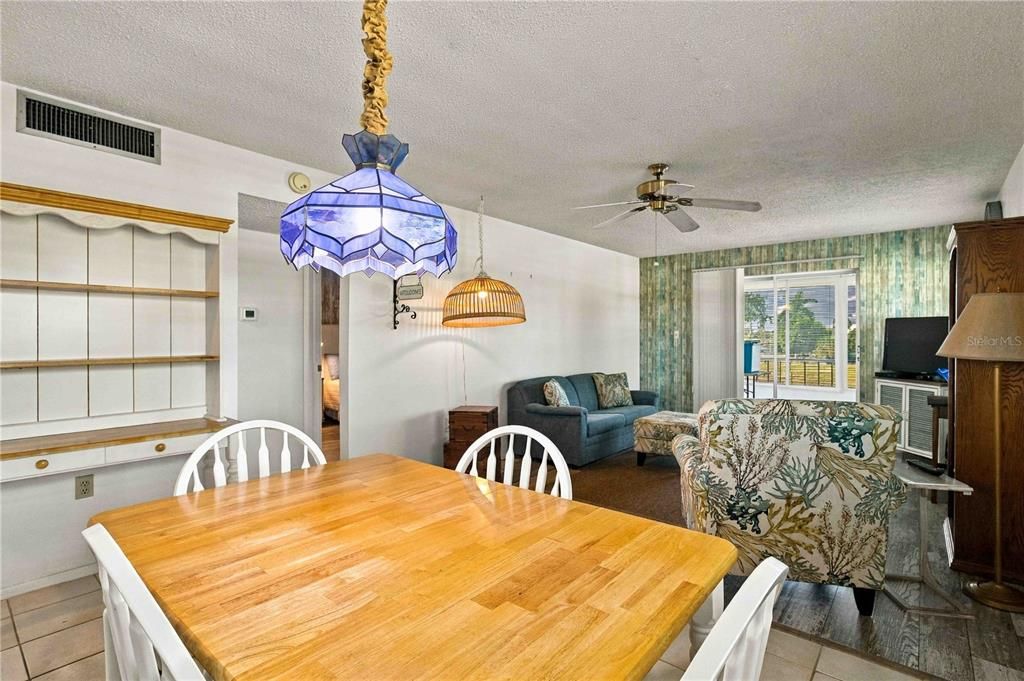 For Sale: $89,800 (1 beds, 1 baths, 850 Square Feet)