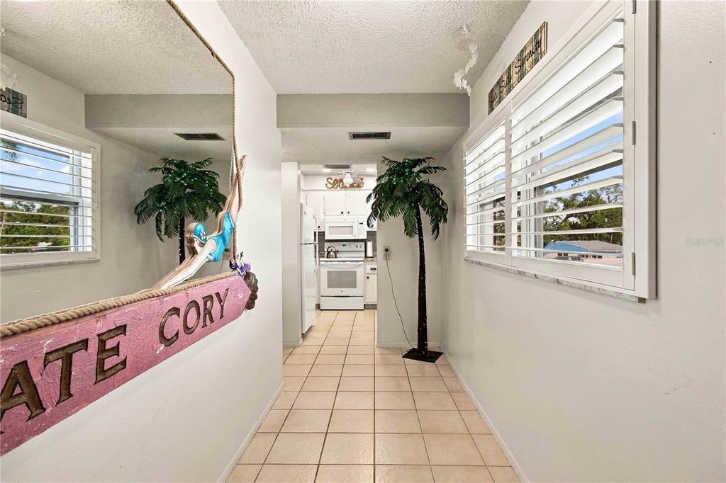 For Sale: $89,800 (1 beds, 1 baths, 850 Square Feet)