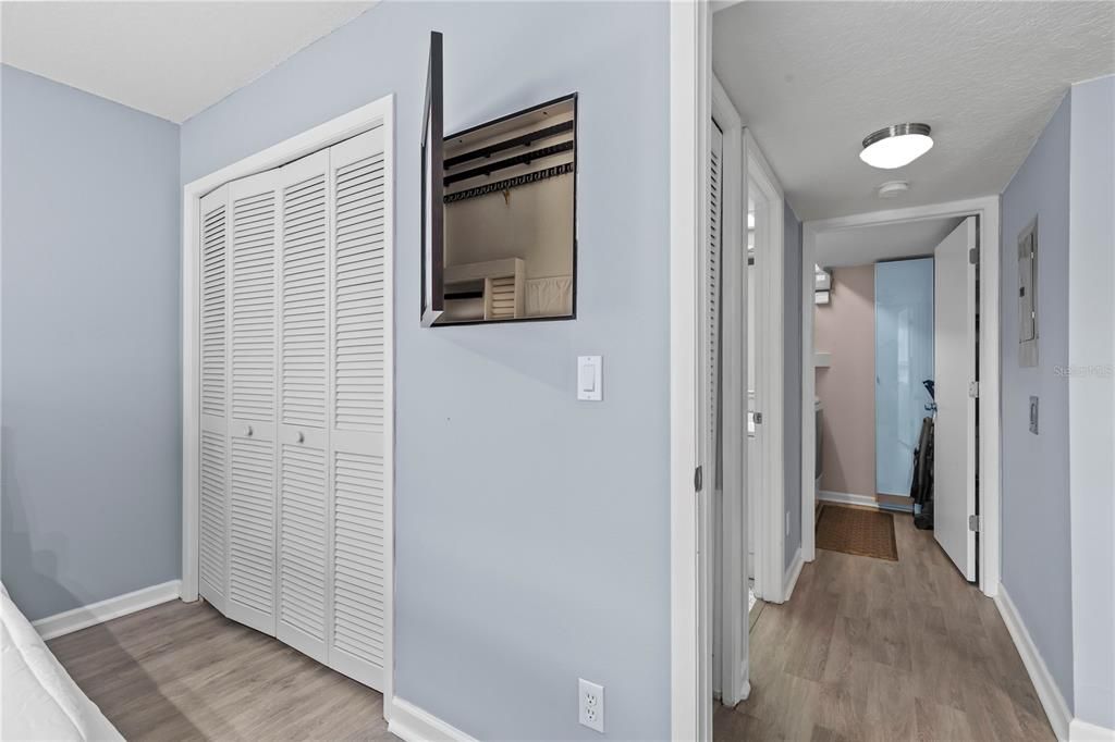 For Rent: $1,900 (2 beds, 2 baths, 1090 Square Feet)
