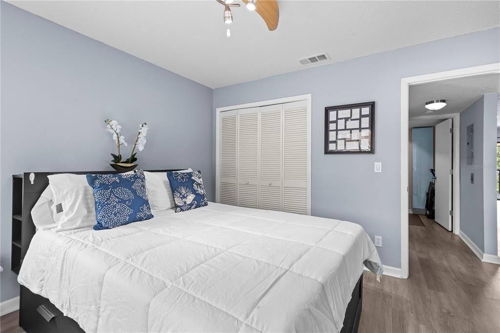 For Rent: $1,900 (2 beds, 2 baths, 1090 Square Feet)