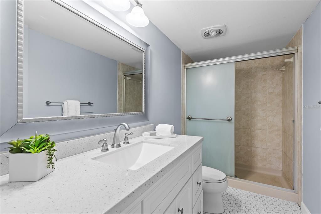 For Rent: $1,900 (2 beds, 2 baths, 1090 Square Feet)