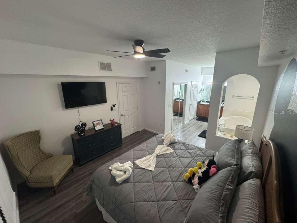 For Sale: $219,000 (3 beds, 2 baths, 1231 Square Feet)