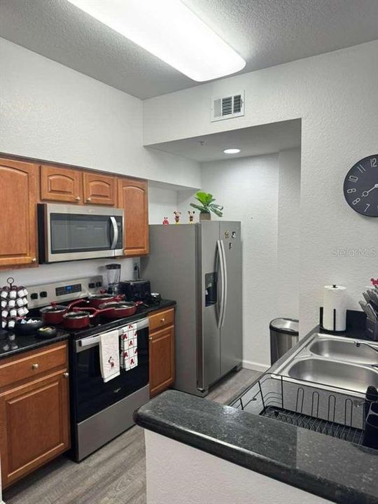 For Sale: $219,000 (3 beds, 2 baths, 1231 Square Feet)