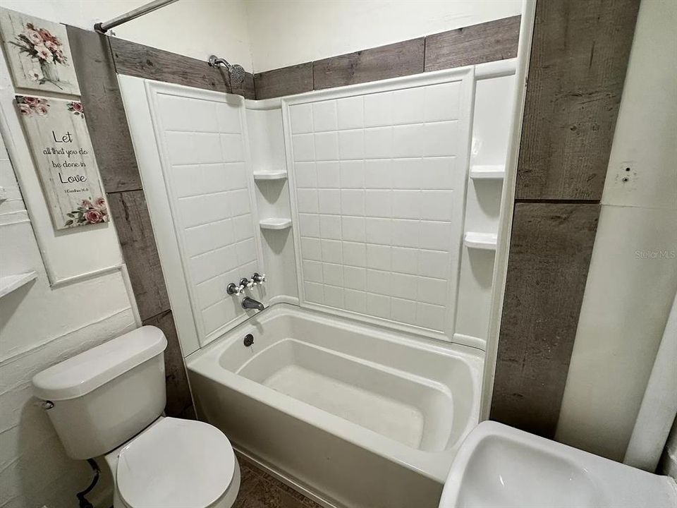 En Venta: $349,000 (3 camas, 1 baños, 923 Pies cuadrados)