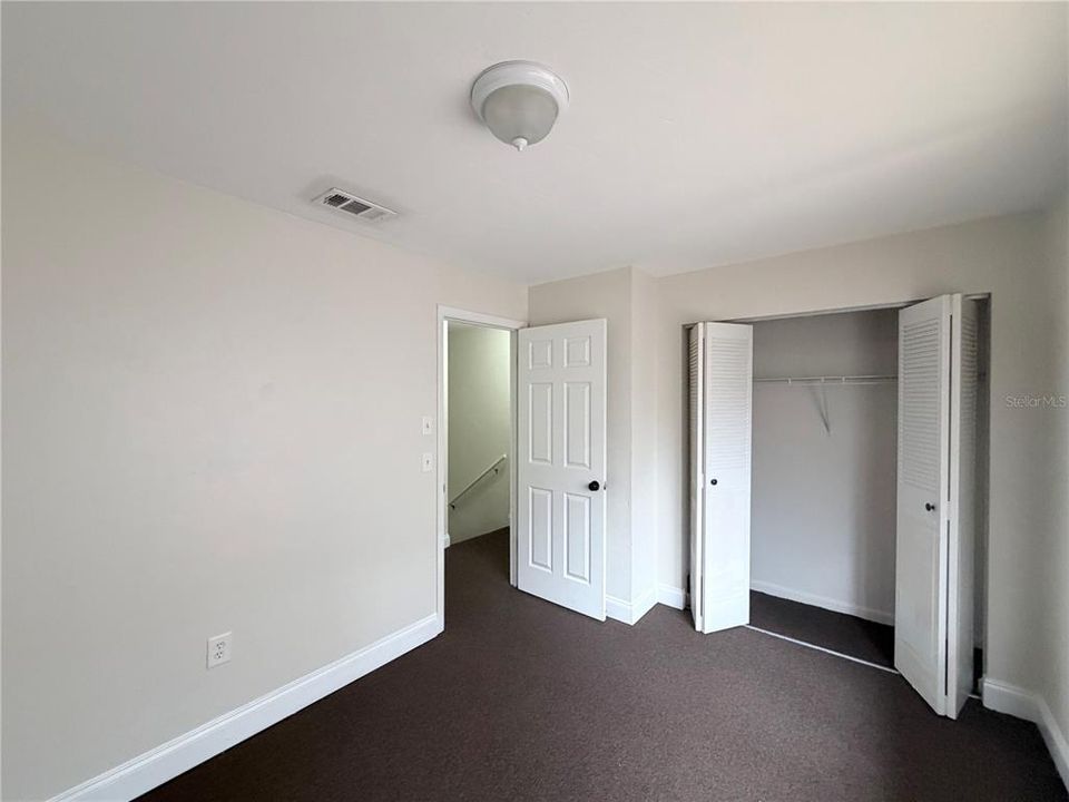 For Rent: $1,350 (2 beds, 1 baths, 900 Square Feet)