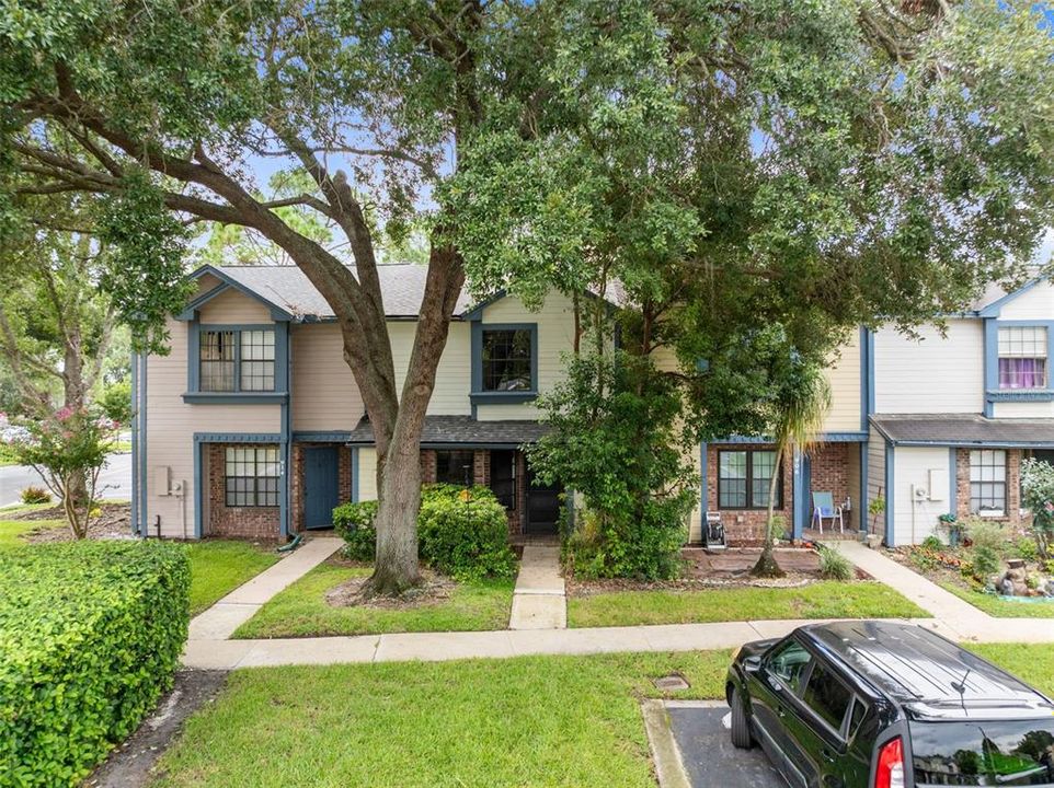 For Sale: $250,000 (2 beds, 2 baths, 1335 Square Feet)