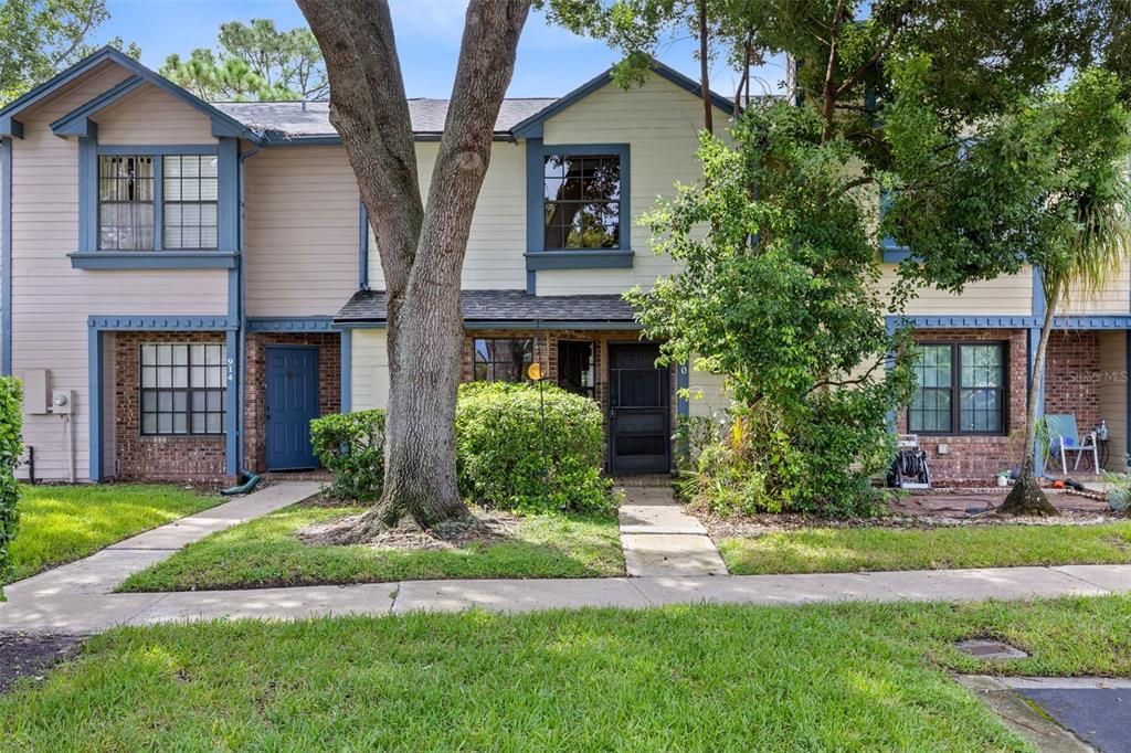 For Sale: $250,000 (2 beds, 2 baths, 1335 Square Feet)