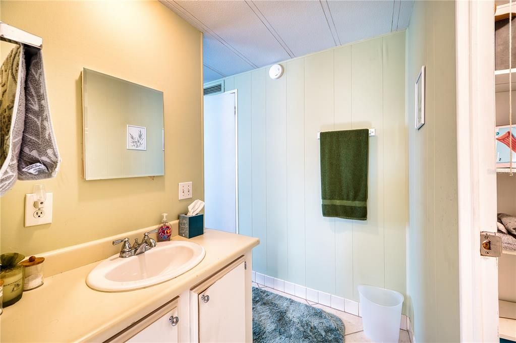 En Venta: $169,500 (2 camas, 2 baños, 965 Pies cuadrados)