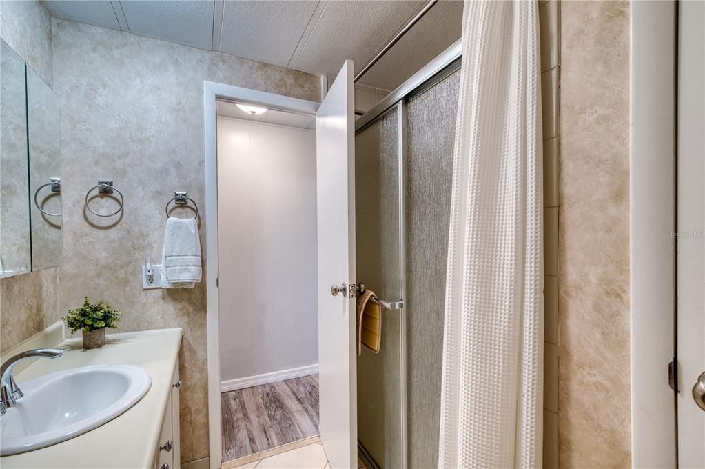 En Venta: $169,500 (2 camas, 2 baños, 965 Pies cuadrados)