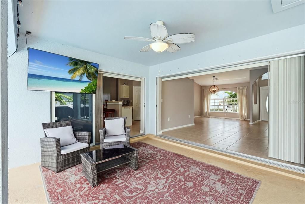 For Sale: $389,900 (3 beds, 2 baths, 1999 Square Feet)
