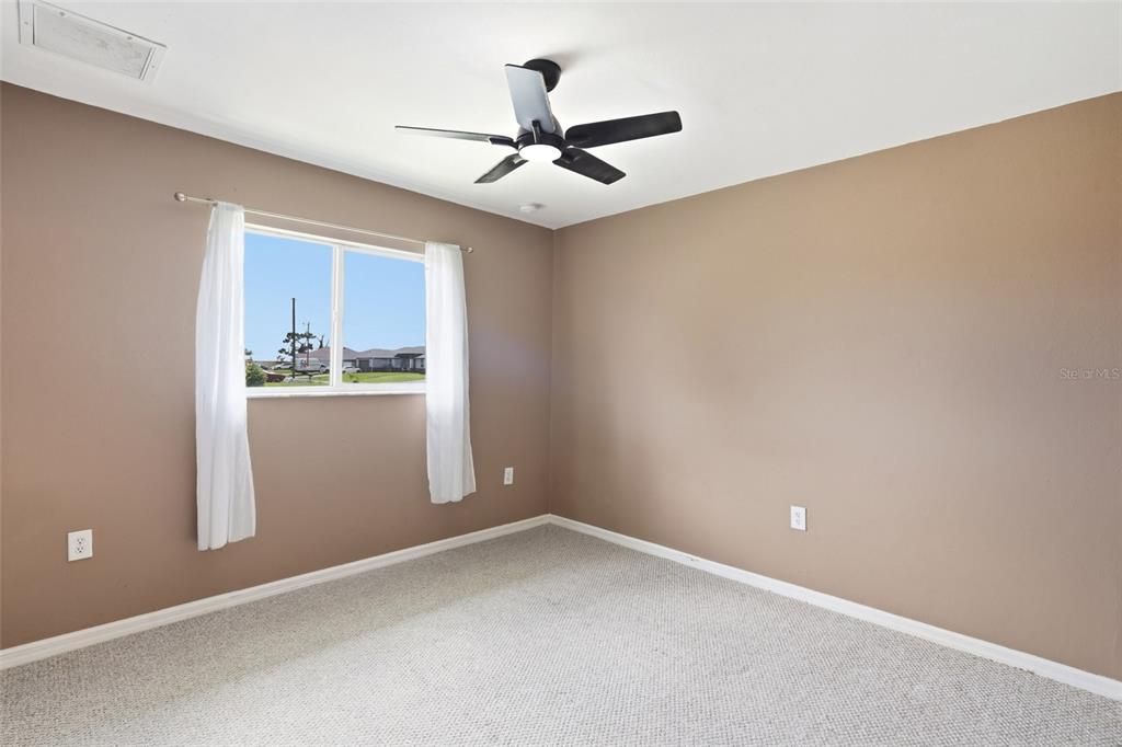 For Sale: $389,900 (3 beds, 2 baths, 1999 Square Feet)