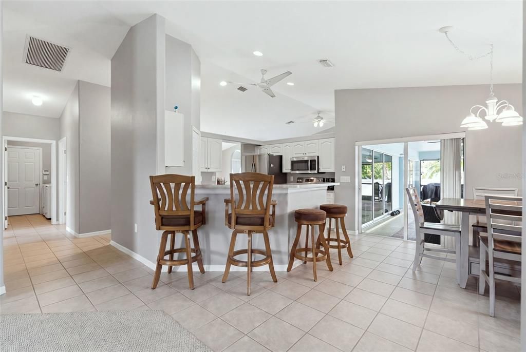 For Sale: $389,900 (3 beds, 2 baths, 1999 Square Feet)