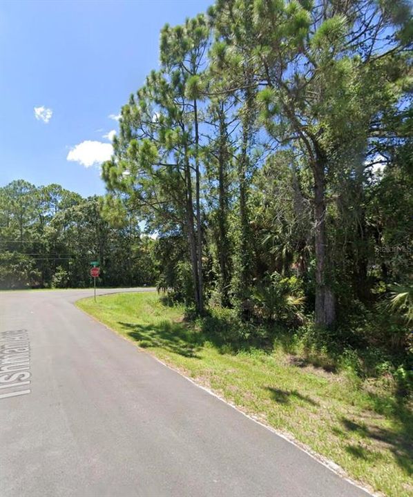 На продажу: $28,000 (0.28 acres)
