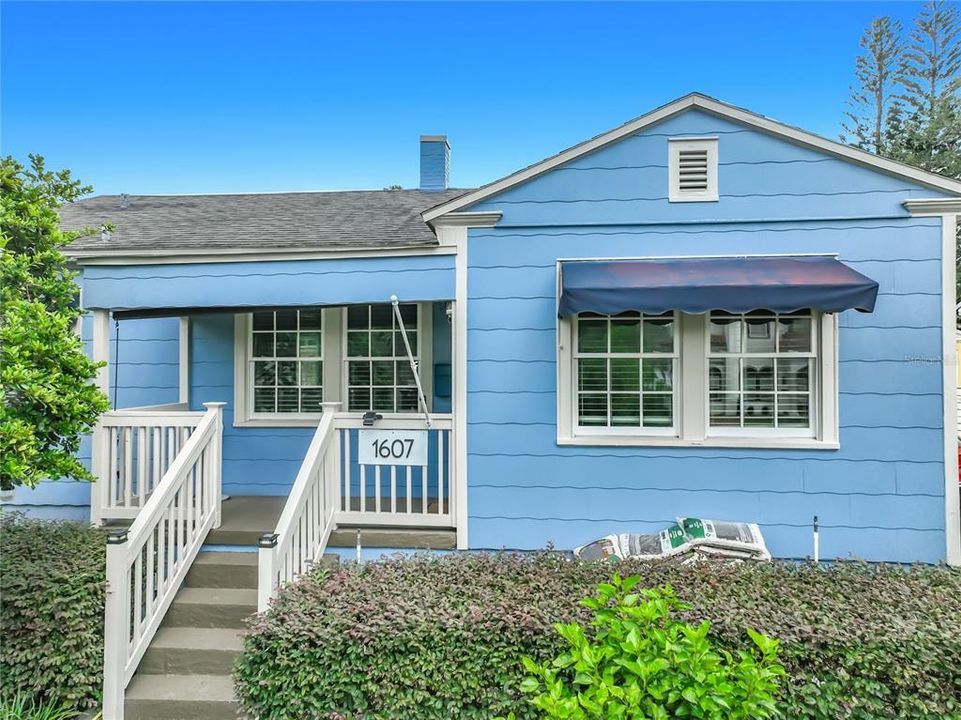 For Rent: $3,200 (3 beds, 2 baths, 1334 Square Feet)