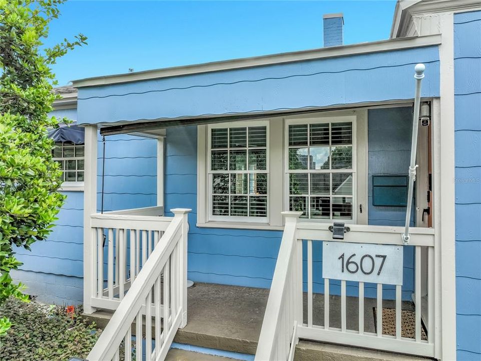 For Rent: $3,200 (3 beds, 2 baths, 1334 Square Feet)