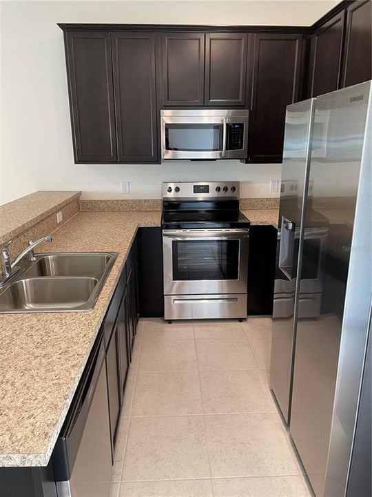 В аренду: $1,890 (3 спален, 2 ванн, 1612 Квадратных фут)