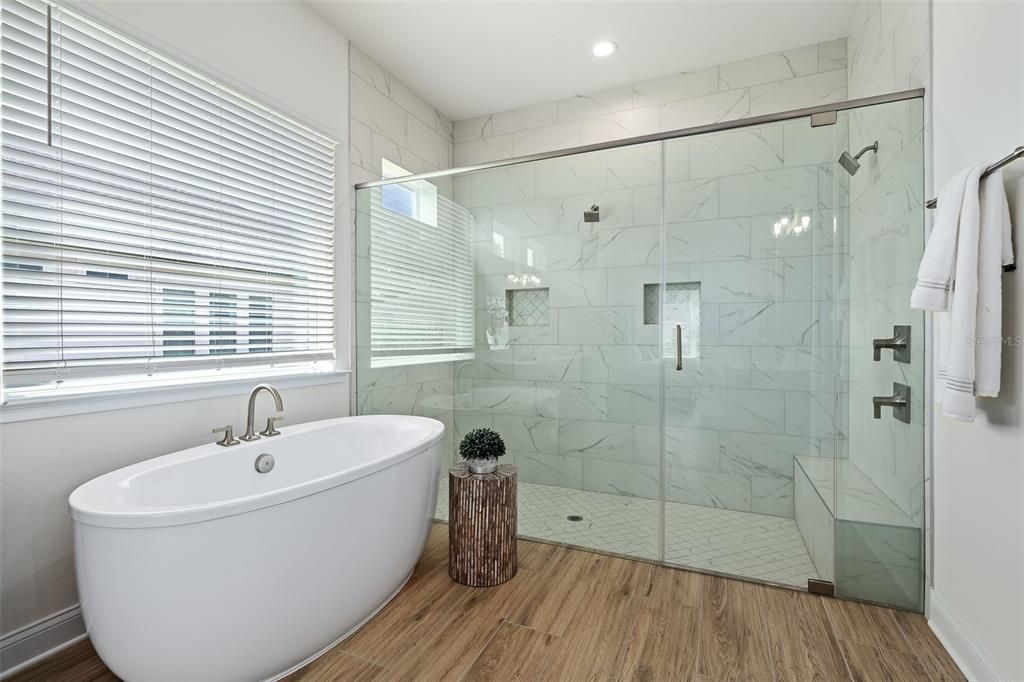 For Sale: $930,000 (4 beds, 3 baths, 3118 Square Feet)