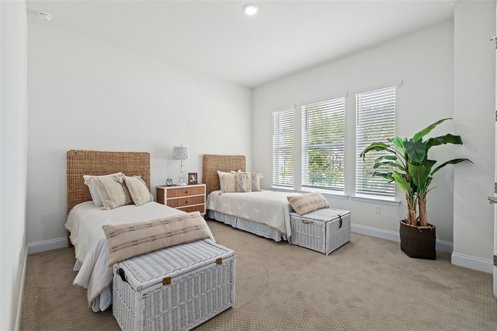 For Sale: $930,000 (4 beds, 3 baths, 3118 Square Feet)