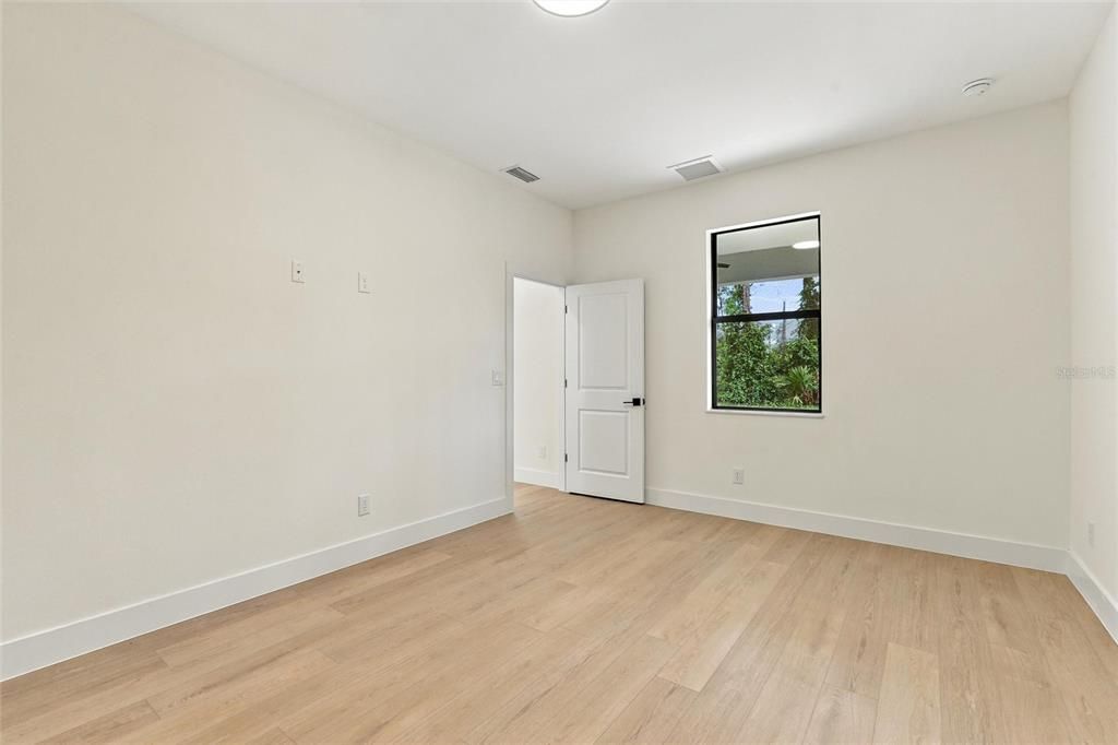 For Sale: $369,000 (3 beds, 2 baths, 1725 Square Feet)
