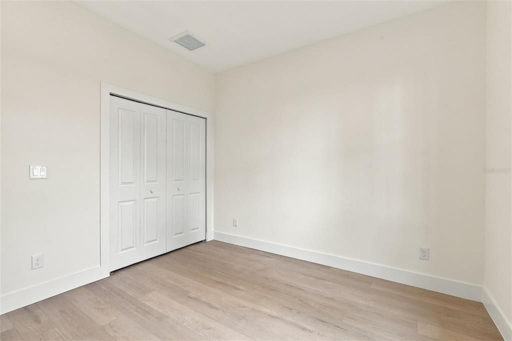 For Sale: $369,000 (3 beds, 2 baths, 1725 Square Feet)