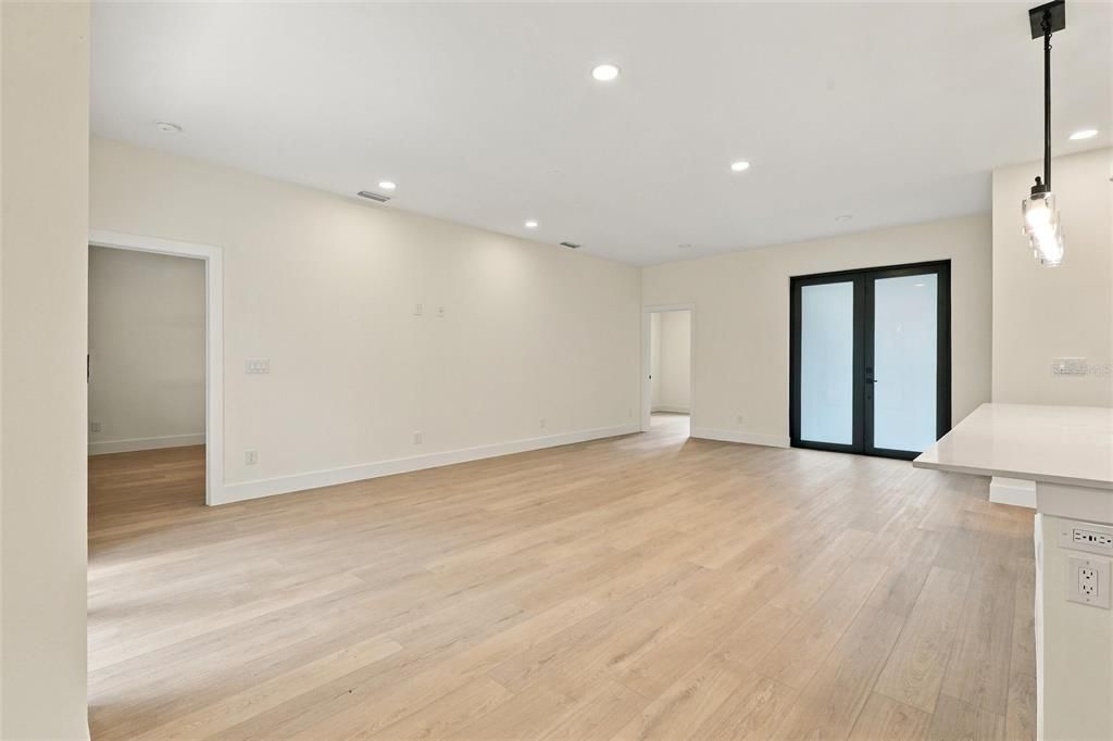 For Sale: $369,000 (3 beds, 2 baths, 1725 Square Feet)
