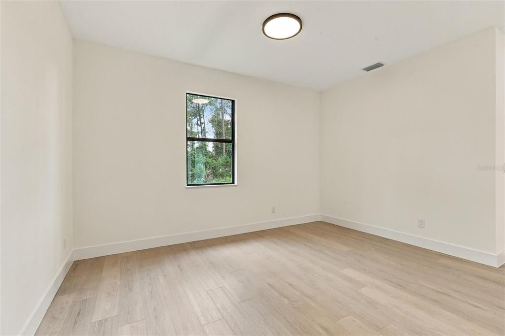 For Sale: $369,000 (3 beds, 2 baths, 1725 Square Feet)