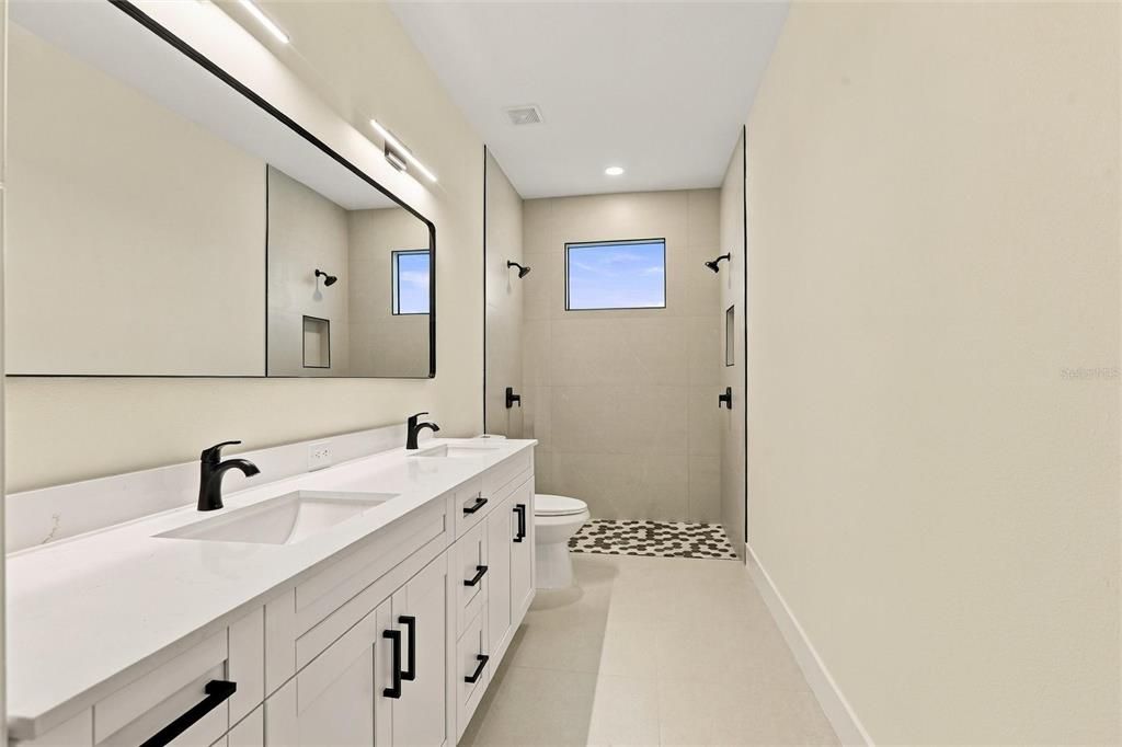 For Sale: $369,000 (3 beds, 2 baths, 1725 Square Feet)