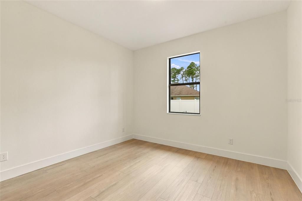 For Sale: $369,000 (3 beds, 2 baths, 1725 Square Feet)