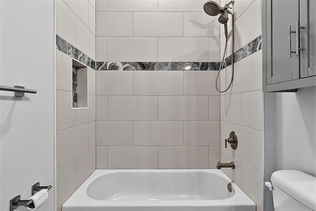 En Renta: $3,995 (5 camas, 3 baños, 2526 Pies cuadrados)