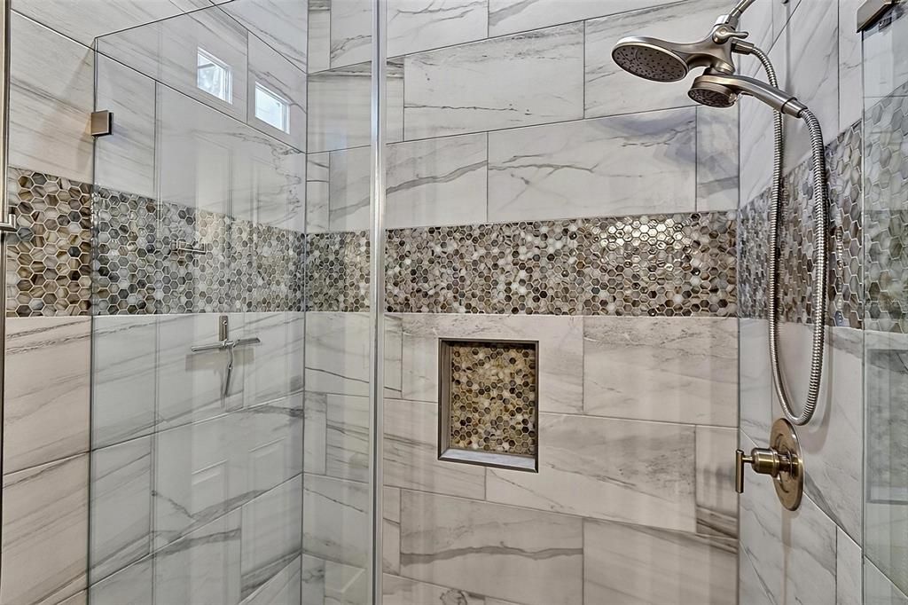 En Renta: $3,995 (5 camas, 3 baños, 2526 Pies cuadrados)