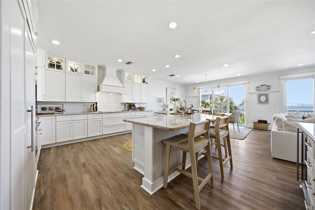 For Sale: $3,400,000 (4 beds, 3 baths, 2464 Square Feet)