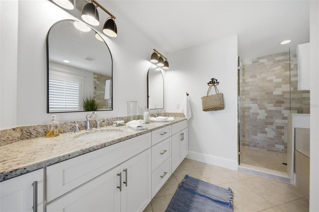 For Sale: $3,400,000 (4 beds, 3 baths, 2464 Square Feet)