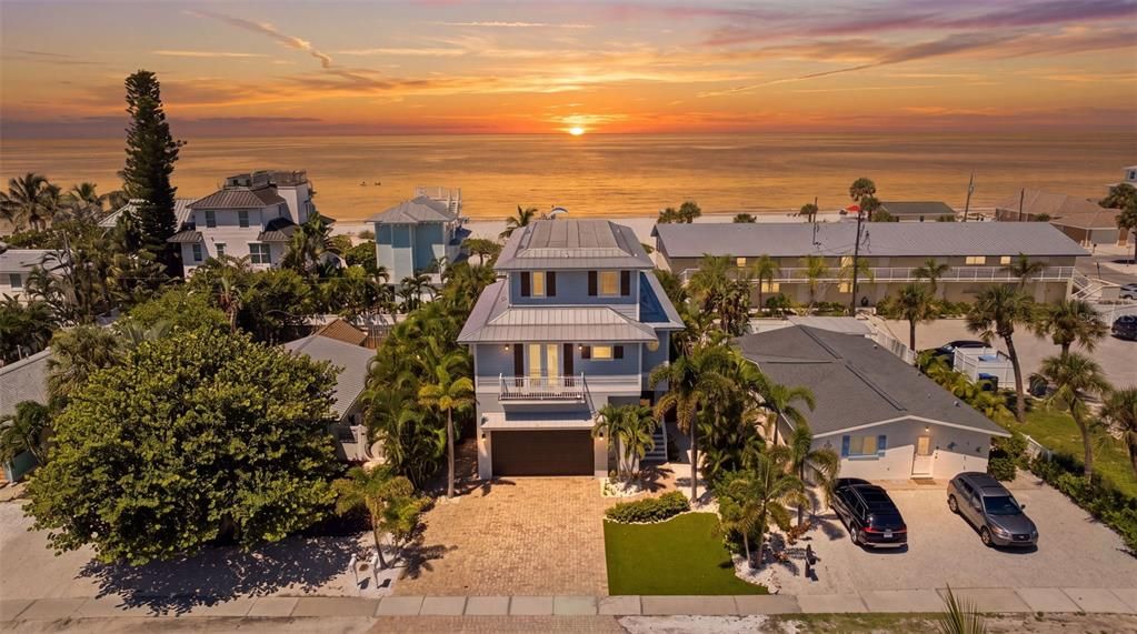 For Sale: $3,400,000 (4 beds, 3 baths, 2464 Square Feet)