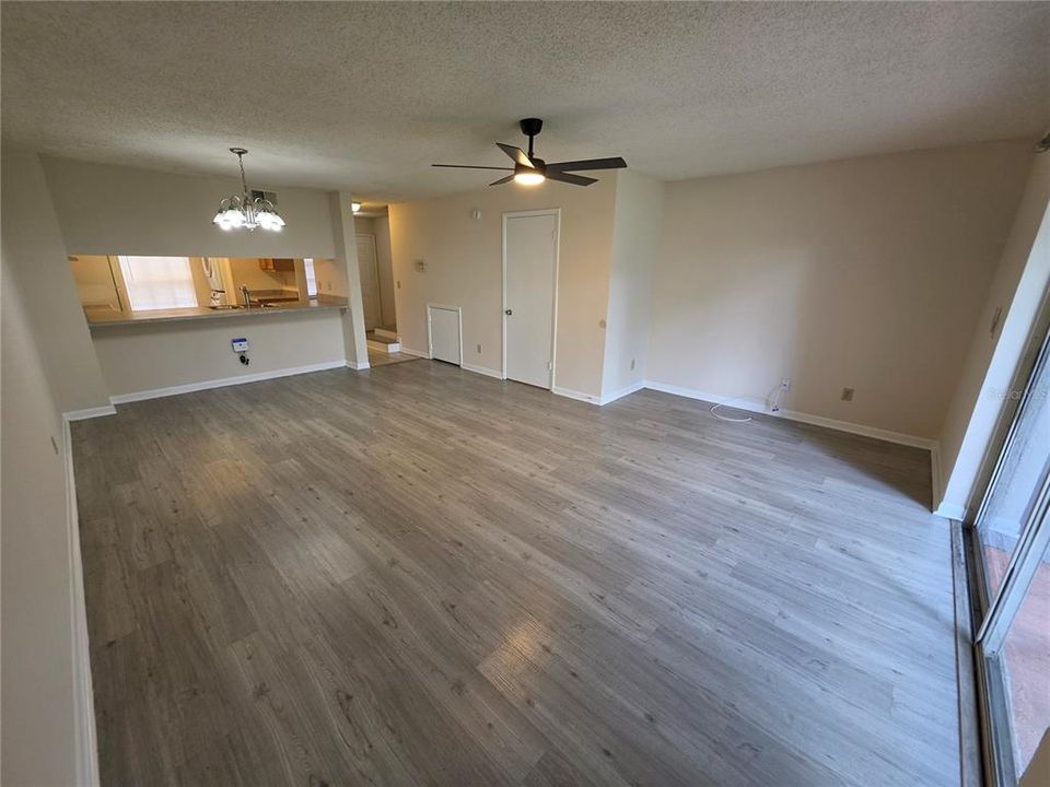 В аренду: $1,775 (3 спален, 2 ванн, 1192 Квадратных фут)
