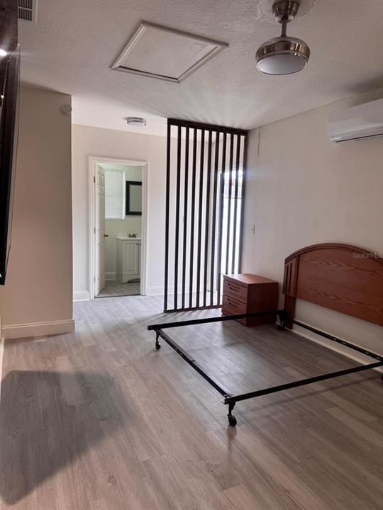 For Rent: $1,200 (0 beds, 1 baths, 950 Square Feet)