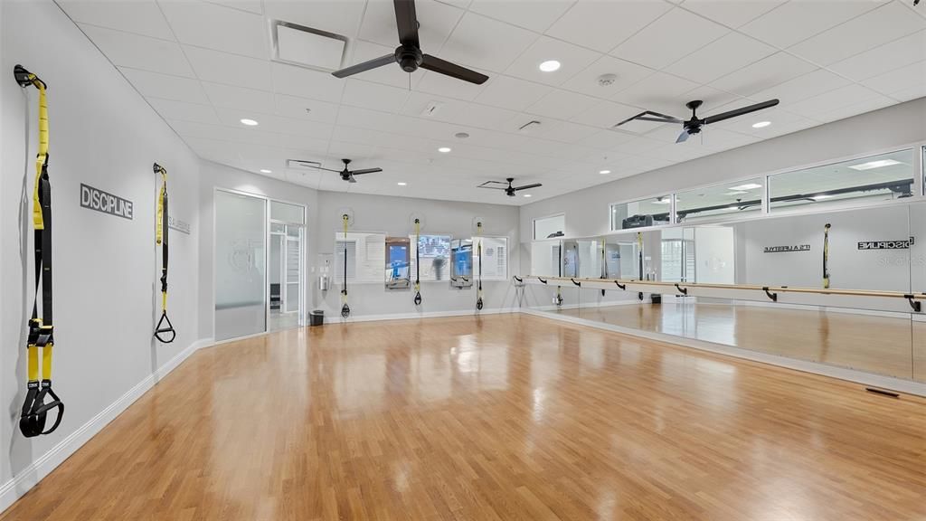En Venta: $425,000 (3 camas, 3 baños, 2203 Pies cuadrados)