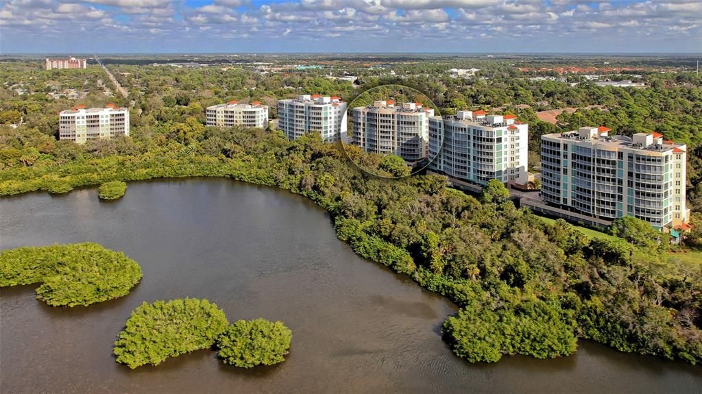 En Venta: $425,000 (3 camas, 3 baños, 2203 Pies cuadrados)