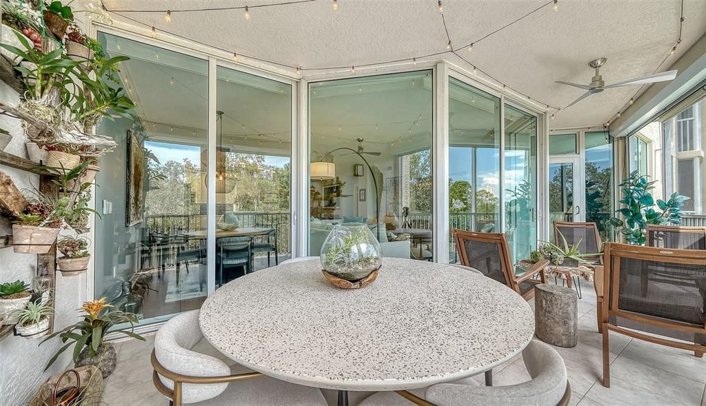 En Venta: $425,000 (3 camas, 3 baños, 2203 Pies cuadrados)