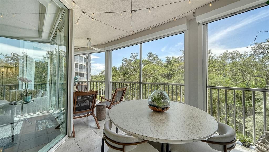 En Venta: $425,000 (3 camas, 3 baños, 2203 Pies cuadrados)