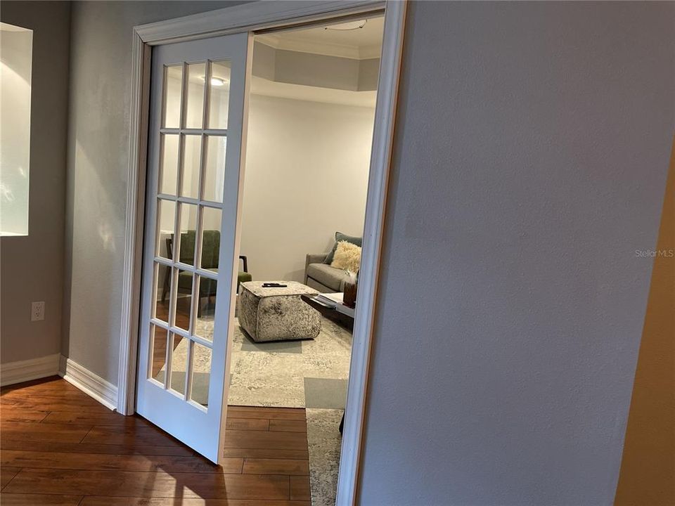 En Venta: $425,000 (3 camas, 3 baños, 2203 Pies cuadrados)