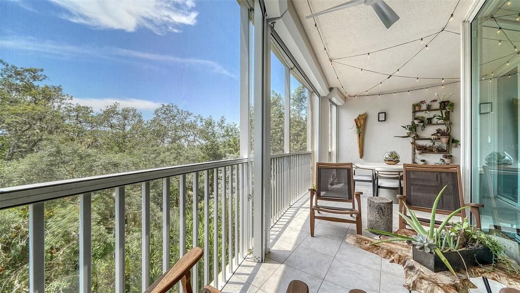 En Venta: $425,000 (3 camas, 3 baños, 2203 Pies cuadrados)
